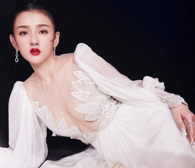 Na Tra Tống Tổ Nhi vướng tin sống chung với thiếu gia-2