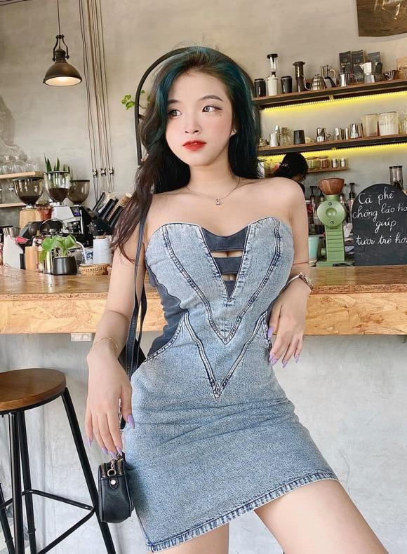 Cô gái bán sữa đậu nành xôn xao MXH với bức ảnh vòng 1 nhảy ra khỏi áo-6
