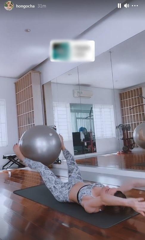 Không còn phải photoshop, Hồ Ngọc Hà khoe cơ bụng cuồn cuộn-6