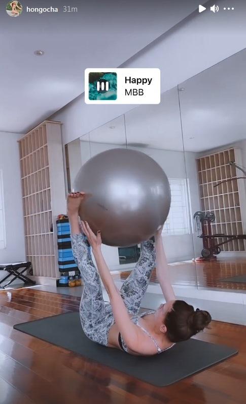 Không còn phải photoshop, Hồ Ngọc Hà khoe cơ bụng cuồn cuộn-7