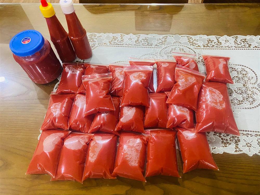 Mẹ Hà Nội mách cách làm tương cà siêu sạch từ cà chua giải cứu nông sản-3