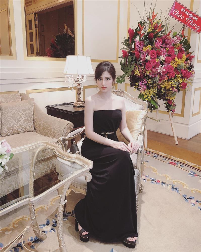 Huyền Baby bị em gái ruột chiếm sạch spotlight-3