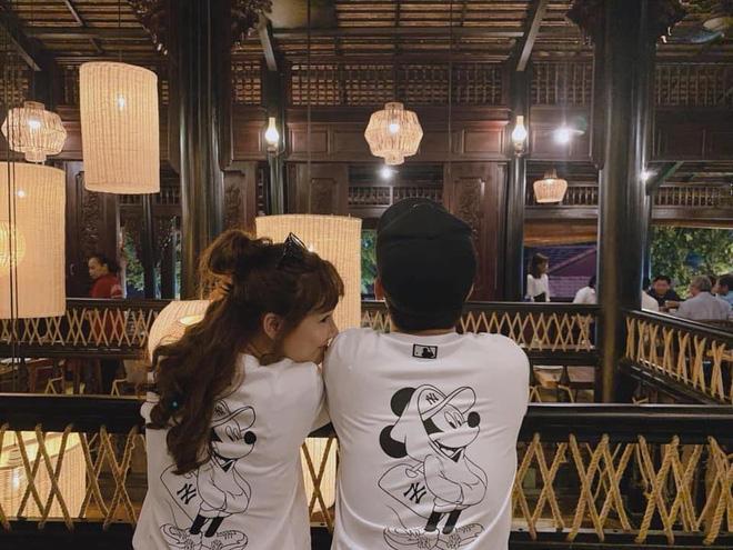 Đồ đôi tình tứ, cẩu lương ngập mặt của Trường Giang - Nhã Phương-10