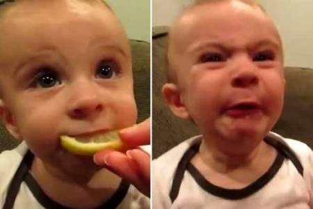 101 biểu cảm của bé khi bị dụ ăn chua khiến ai cũng đổ gục-4