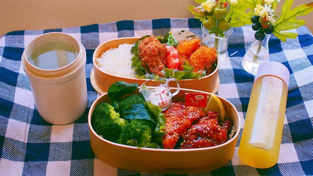 Vợ 8X ở Nhật dậy từ 6h nấu cơm hộp cho chồng, bữa nào cũng ngon mà chẳng hề lặp món-7