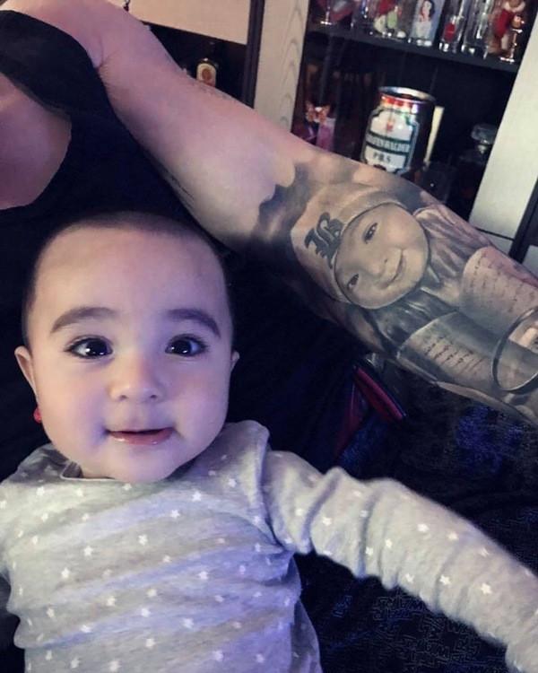 Dân mạng phát sốt cặp con lai đẹp như vẽ của mẹ 9X ở Cà Mau-2