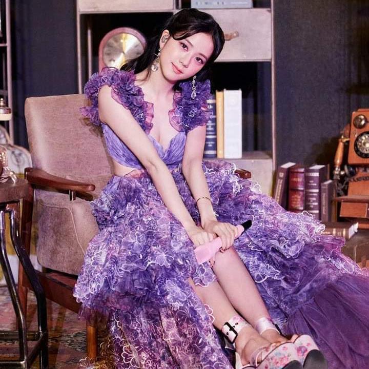 Fan Jisoo lại gửi một sớ dài đến YG để đòi công bằng cho Idol-4