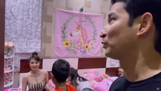 Huy Khánh quay cận cảnh biệt thự 50 tỷ của Mạc Văn Khoa-4