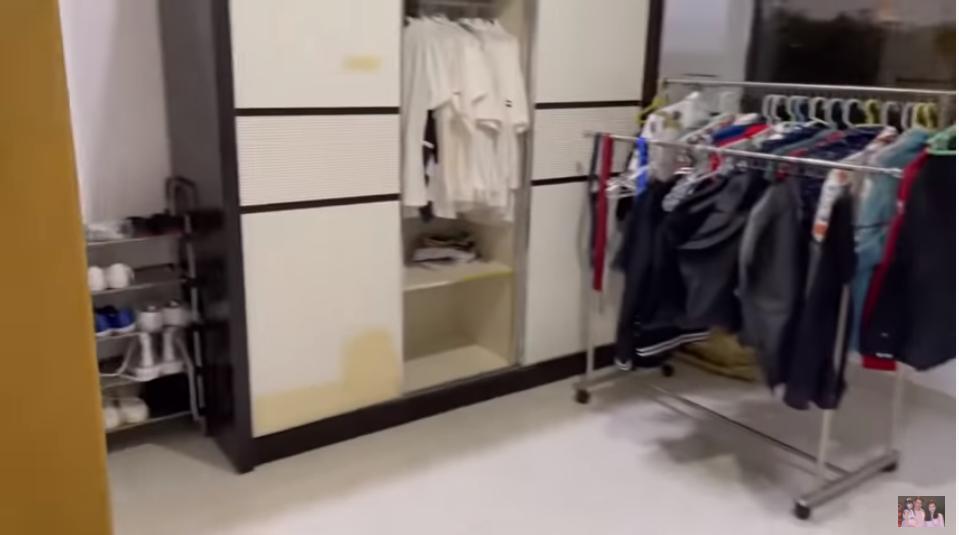 Huy Khánh quay cận cảnh biệt thự 50 tỷ của Mạc Văn Khoa-6