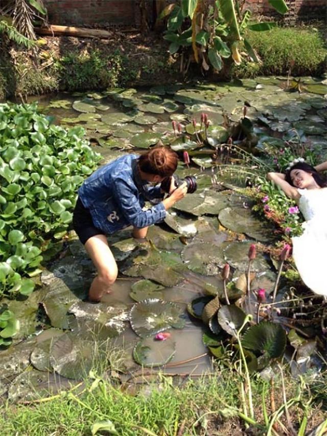 Phía sau một bức ảnh cưới long lanh là cả ekip uốn éo dàn dựng tới vẹo người-4