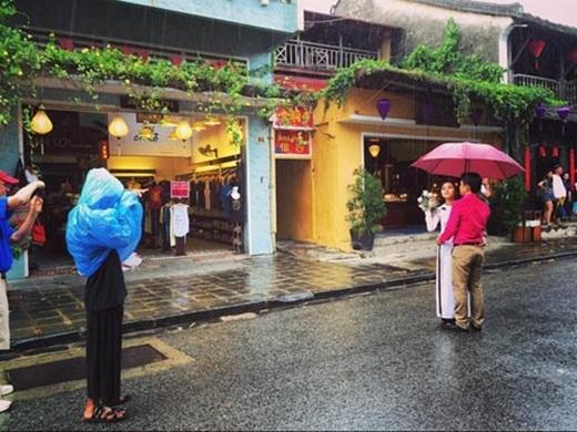 Phía sau một bức ảnh cưới long lanh là cả ekip uốn éo dàn dựng tới vẹo người-5