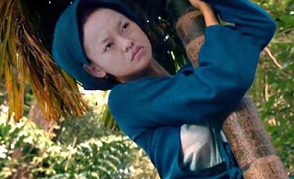 Mai Ngô khoe vòng 3 trứ danh, dân mạng đứng hình khi nhìn tới chân mày-6