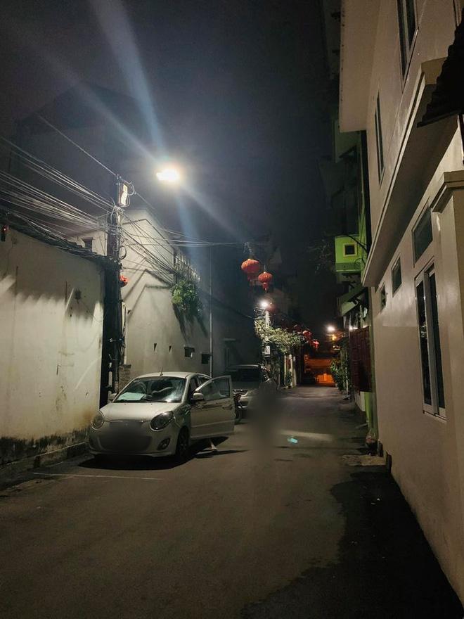 Đỗ xe qua đêm bị người lạ làm bẩn, chủ xe liền chửi xéo với nội dung sốc-1