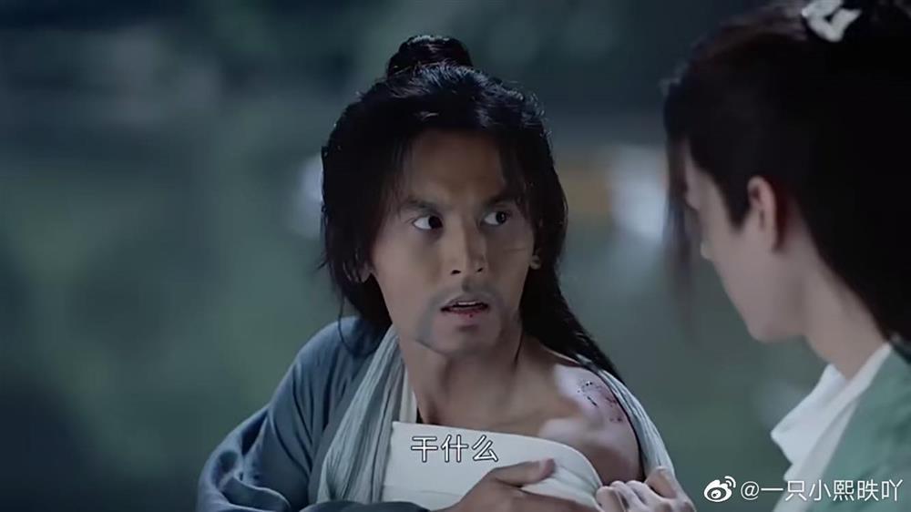 Hút máu độc trong phim Hoa ngữ: cảnh như phim đam mỹ, cảnh bị nhà đài cắt thẳng tay-3