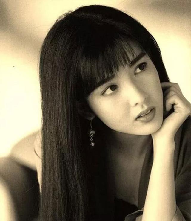 Châu Huệ Mẫn: Dành 30 năm yêu 1 người phản bội, không sinh con để bảo vệ dung nhan-1