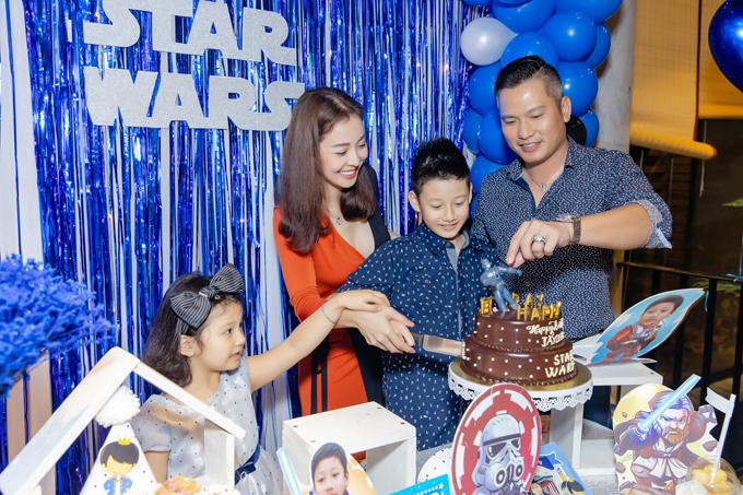 Bảo Nam nhà Jennifer Phạm cao vượt mẹ-3