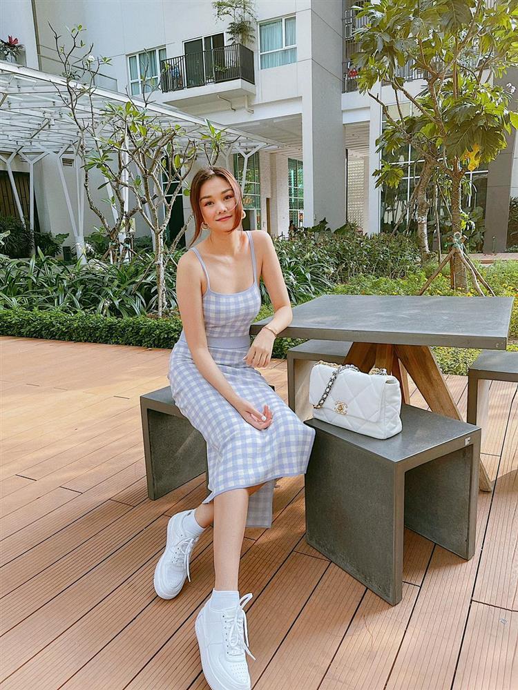 Minh Hằng đụng hàng Thanh Hằng set đồ bình dân, ai mặc đẹp hơn?-6