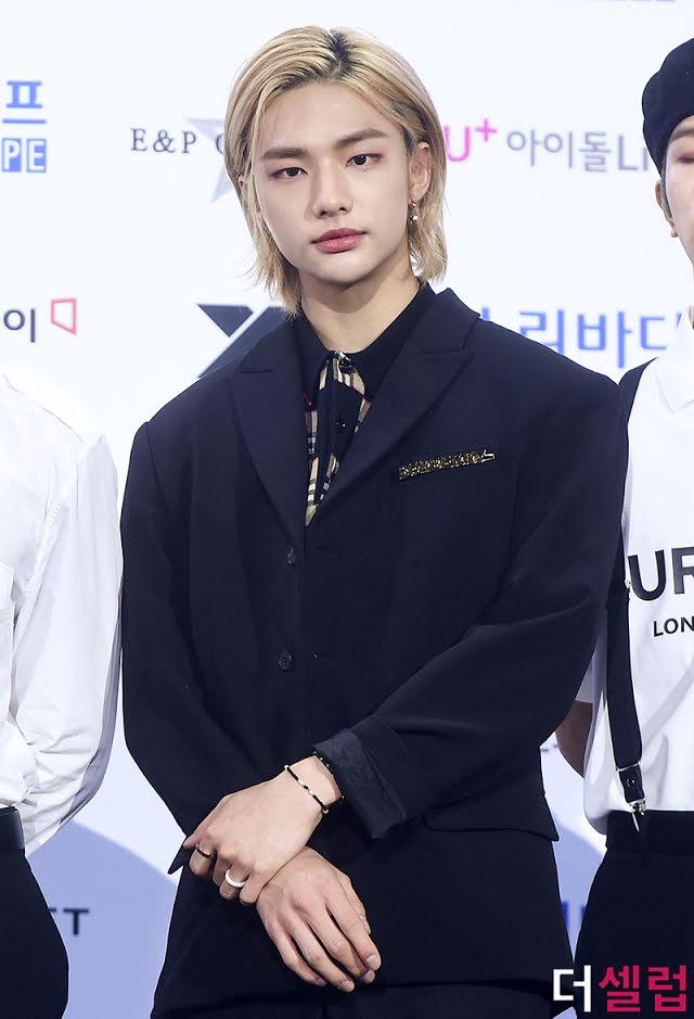 Hyunjin Stray Kids xin lỗi vì từng bắt nạt bạn học, JYP ê chề sau khi một mực chối bỏ-1