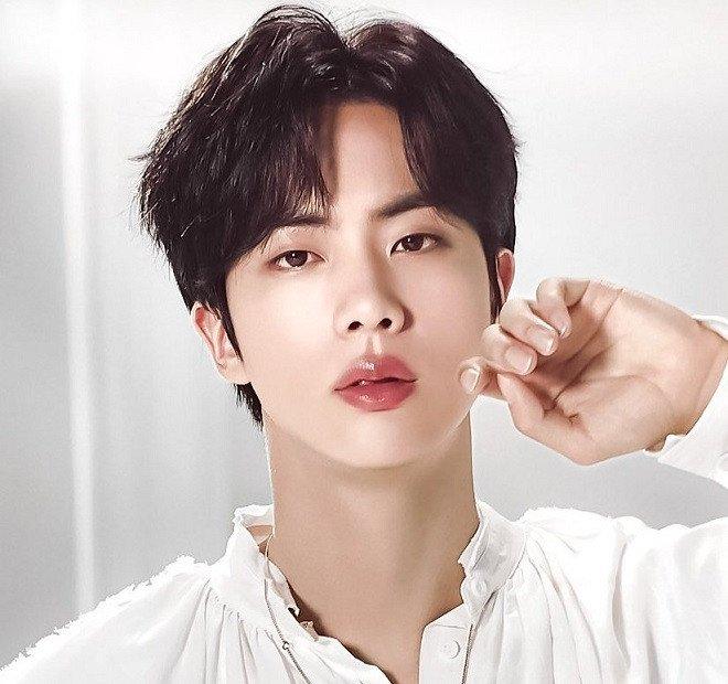 Jin BTS gây bão trending thế giới chỉ với một câu chú thích-4