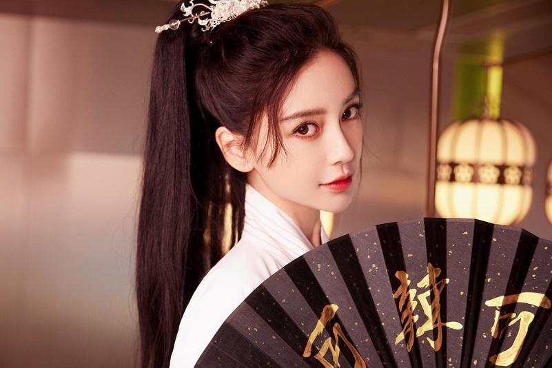 Huỳnh Hiểu Minh gây xôn xao với nhận xét vợ không xứng, Angelababy có động thái gây chú ý-6