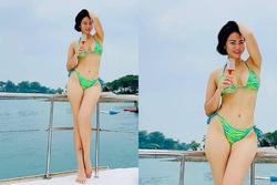 Thu Minh khoe body 'đẹp nức nở' ở tuổi 44