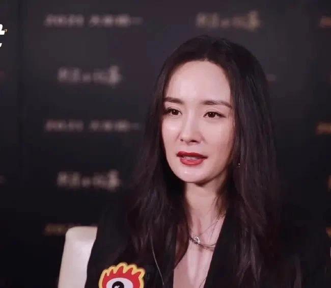 Dương Mịch gây bất ngờ với hình ảnh xuống sắc và tăng cân thấy rõ-5