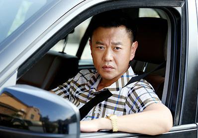 Đại gia Hong Kong đam mê đóng phim dù cát-xê không đủ đổ xăng-4