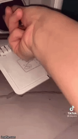 Dùng máy giặt cả chục năm nhưng nhiều người lần đầu được giải ngố với ngăn chứa rác bí ẩn-1