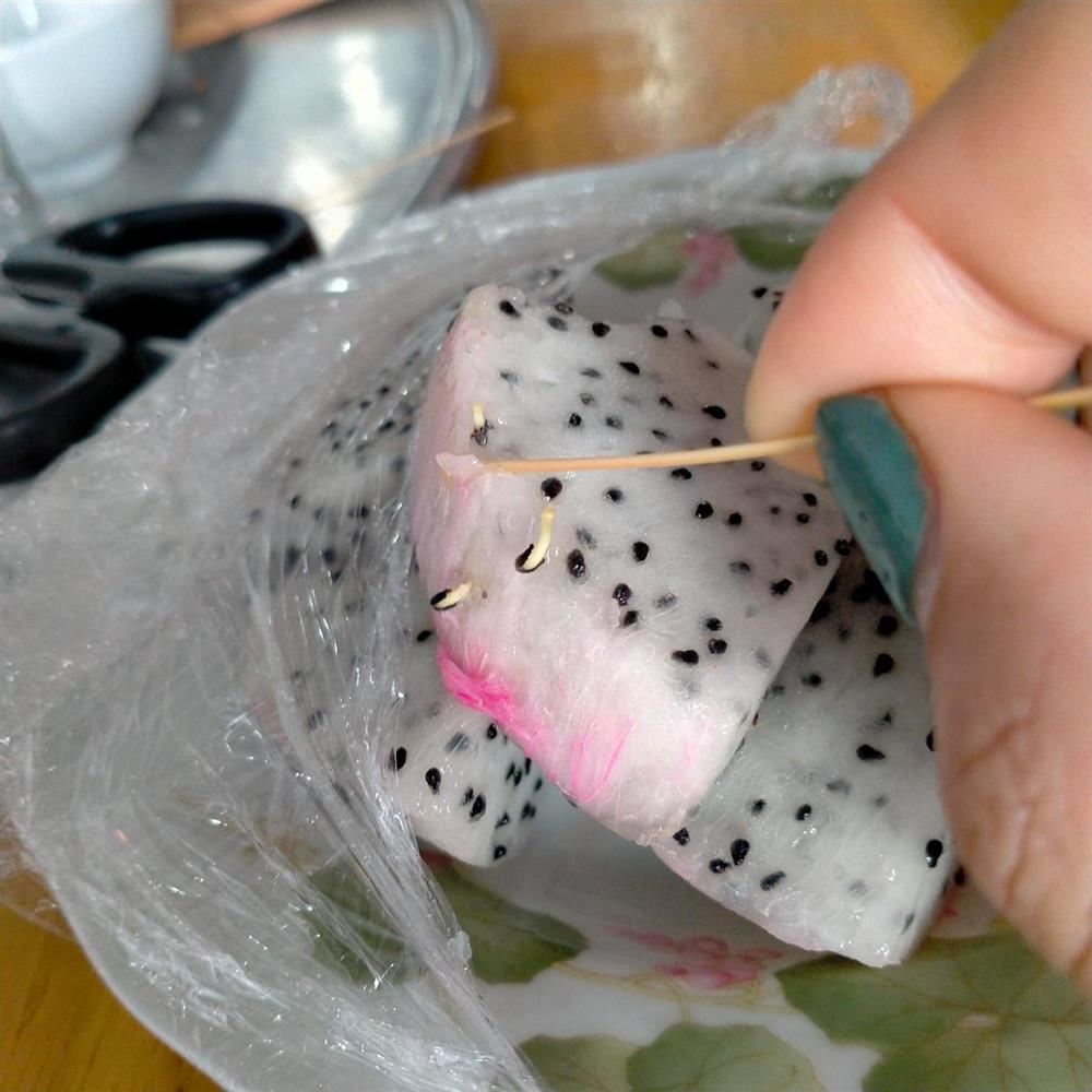 Cất bưởi xuống gầm giường, đến khi mang gọt vỏ, người đàn ông sốc tận óc trước hiện tượng lạ-8