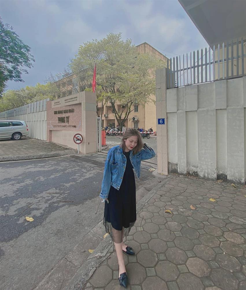 Hoa sưa nở trắng trời tạo nên khung cảnh Hà Nội đẹp như thơ, đầy xao xuyến-12