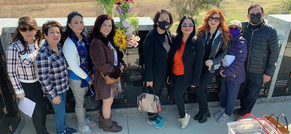 Tinh thần mới của Phương Loan khi viếng mộ cố nghệ sĩ Chí Tài-1