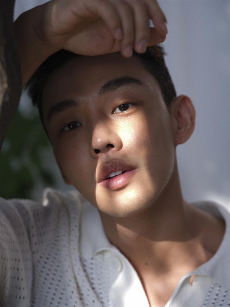 Nam thần mới nổi Ong Seong Wu sánh vai ảnh đế Yoo Ah In trên màn ảnh rộng-2