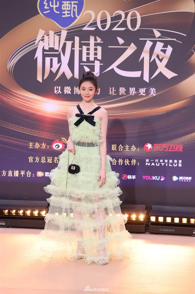 Địch Lệ Nhiệt Ba sáng rực, Châu Đông Vũ - Cúc Tịnh Y mờ nhạt trên thảm đỏ-21