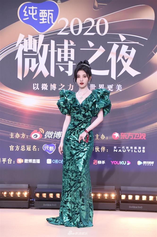 Địch Lệ Nhiệt Ba sáng rực, Châu Đông Vũ - Cúc Tịnh Y mờ nhạt trên thảm đỏ-23