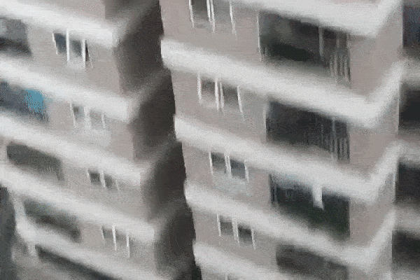 Thưởng nóng cho người hùng cứu bé gái rơi từ tầng 13 thoát chết thần kỳ-7