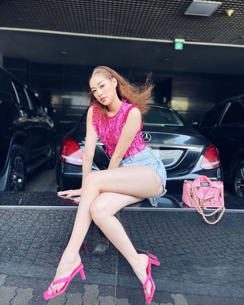 Thúy Vi diện áo đan dây o ép vòng 1 - Chi Pu lên đồ cut-out táo bạo-13