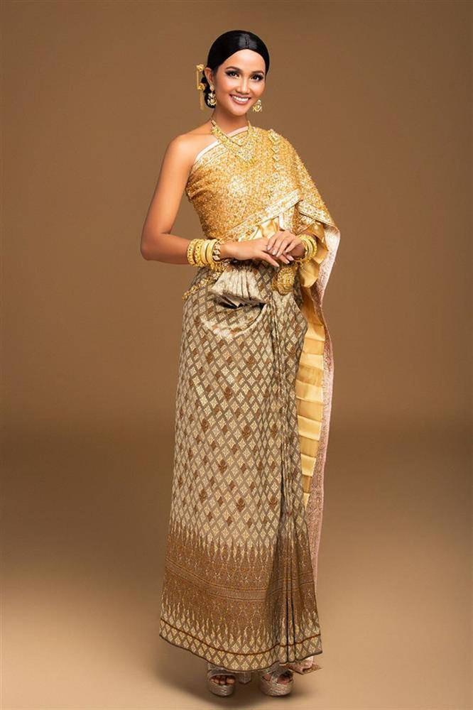 Đông Nhi ngọt ngào nhưng HHen Niê, Ngọc Thảo là đỉnh nhất khi diện đồ nước ngoài-4