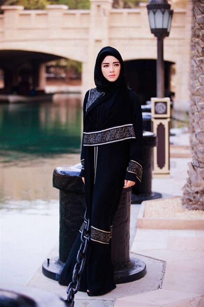 Đông Nhi ngọt ngào nhưng HHen Niê, Ngọc Thảo là đỉnh nhất khi diện đồ nước ngoài-10