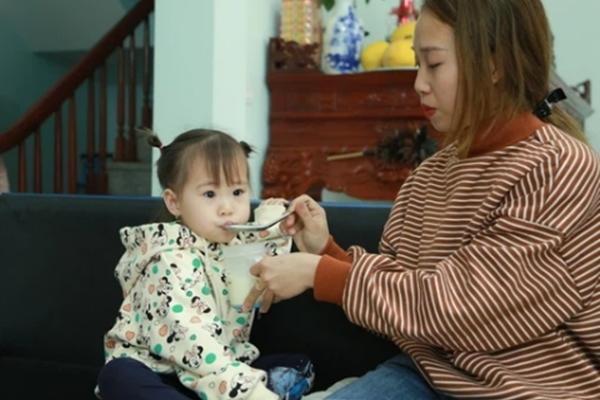 Dân mạng vẽ tranh thay lời cảm ơn siêu nhân giao hàng cứu bé gái rơi từ tầng 13-6