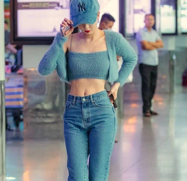 Đụng hàng set áo lông: Ngọc Trinh - Chi Pu khoe eo thon, Kaity hack dáng hiệu quả-4