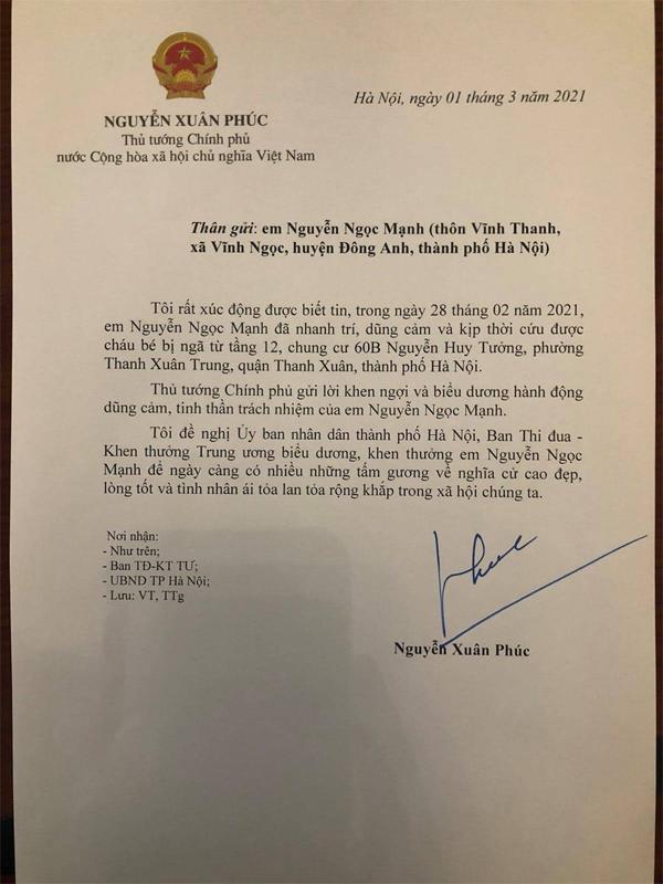 Lan can cao 1,5m vì sao bé gái hơn 2 tuổi leo qua được?-4