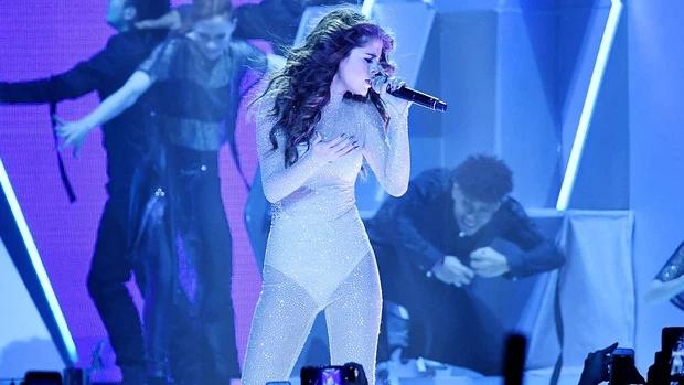 Cam thường body đẹp nức nở của Selena Gomez khiến dân tình phát cuồng-4