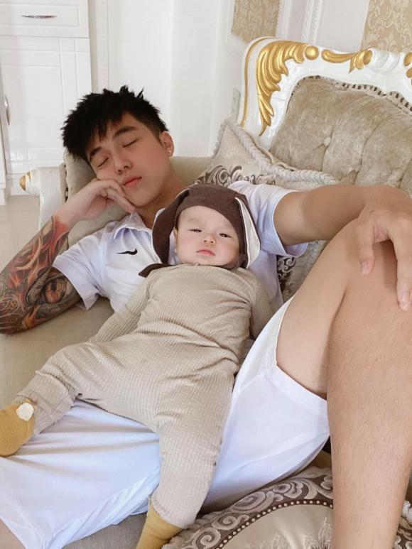 Toki Thành Thỏ (Uni5) bất ngờ công khai con trai đầu lòng, netizen truy tìm mẹ đứa bé-1