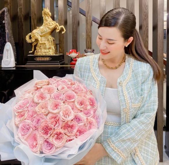 Đông Nhi - Ông Cao Thắng kỷ niệm 12 năm bên nhau: Không cầu kỳ vẫn ngọt ngào hết nấc-2