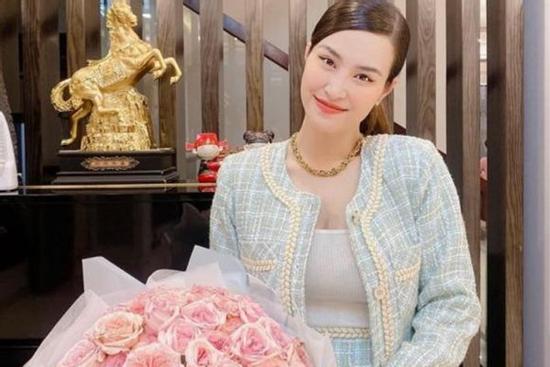 Đông Nhi - Ông Cao Thắng kỷ niệm 12 năm bên nhau: Không cầu kỳ vẫn ngọt ngào hết nấc