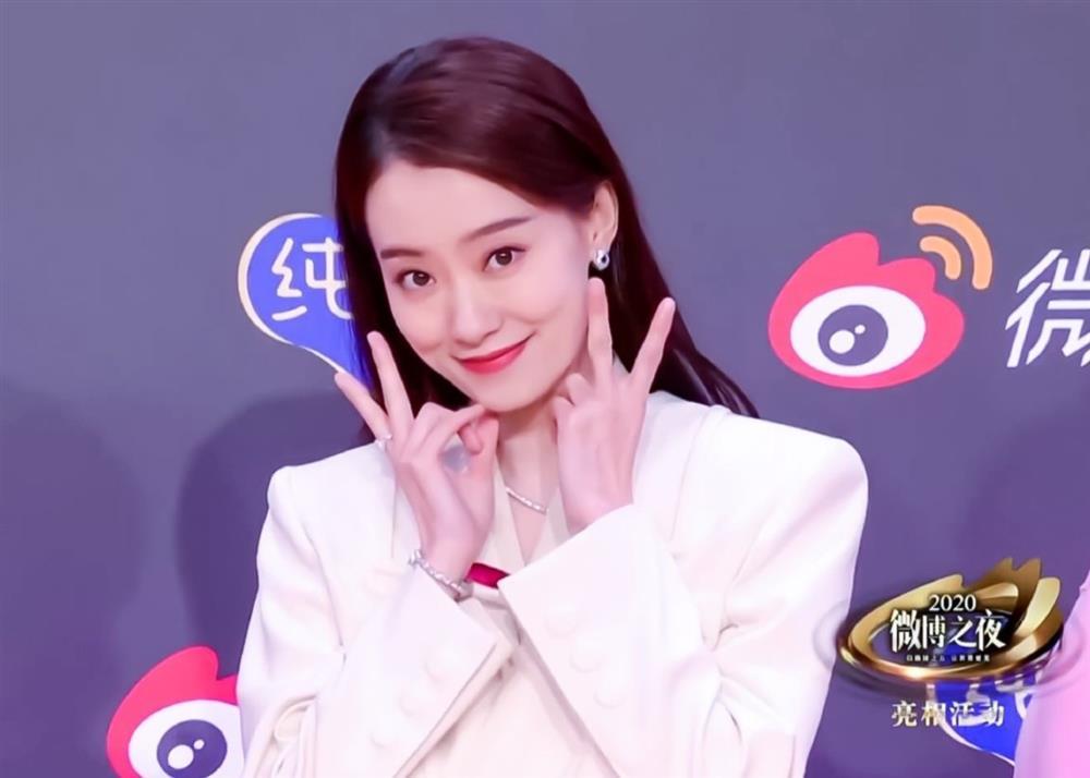 Giai nhân Trung Quốc bỗng nổi tiếng sau 15 năm-3