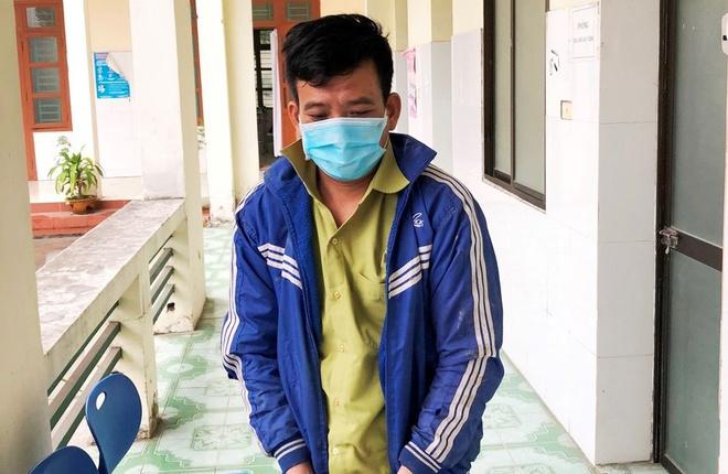 Người đàn ông bơi qua sông từ Hải Dương sang Hải Phòng trốn chốt kiểm dịch-1