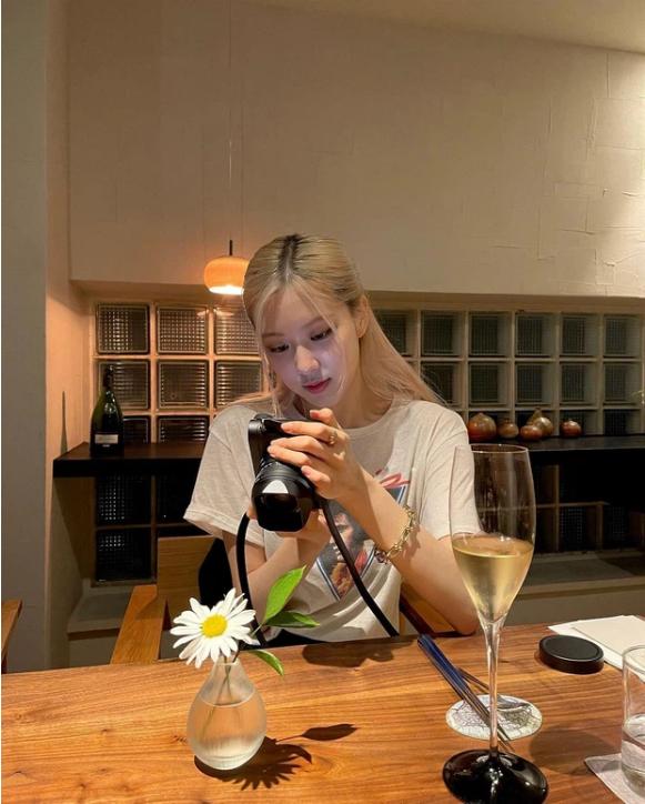 Vừa tung teaser solo, Rosé (BLACKPINK) gây tranh cãi: Bị Knet soi bằng chứng dao kéo khó chối cãi?-6