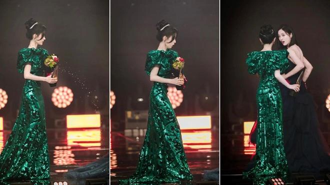 Sự cố hài hước của 2 nữ thần tượng Trung Quốc-1