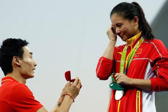 5 màn cầu hôn lãng mạn ở Olympic 2016